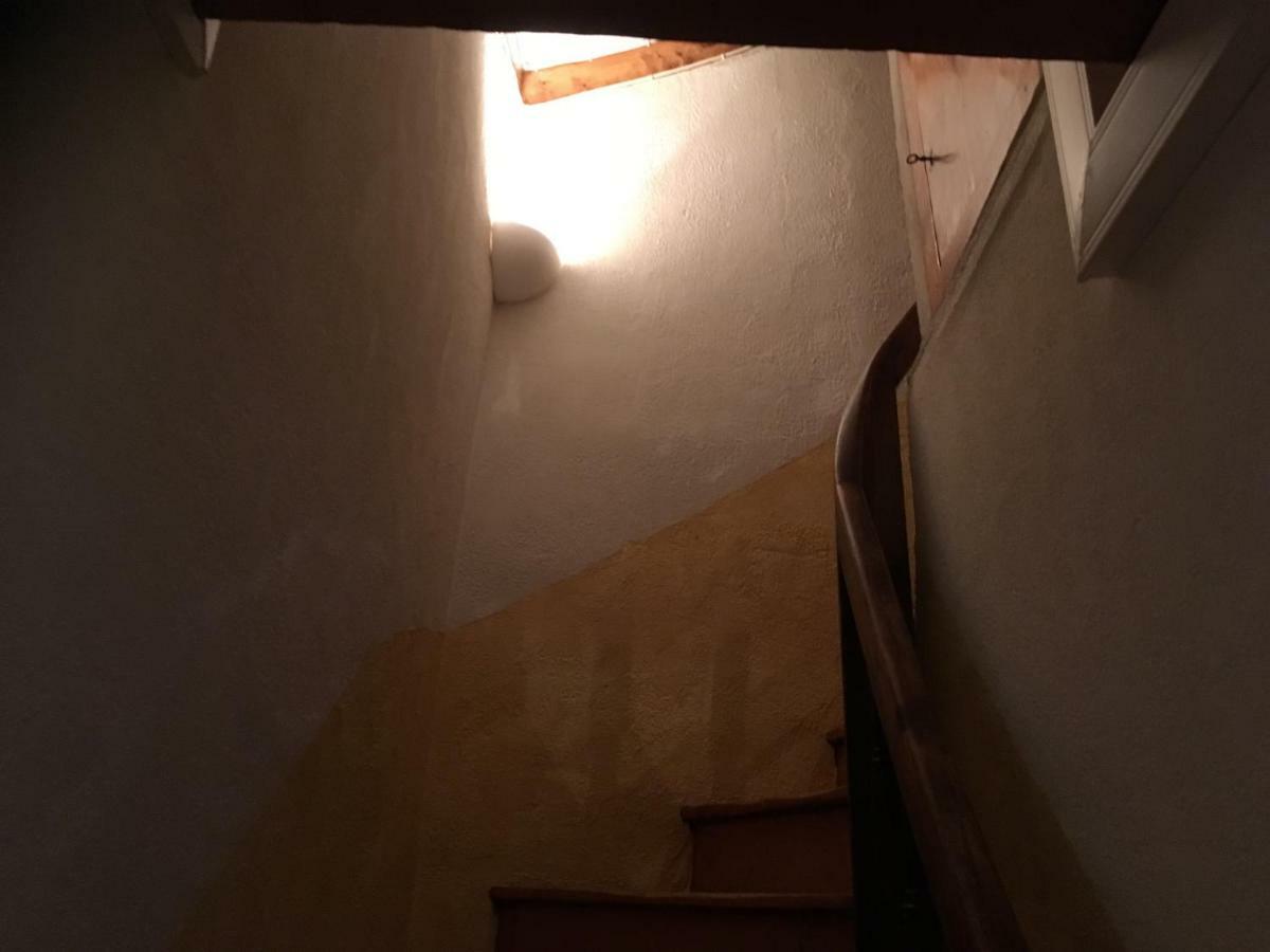 Entre L'Eglise Et La Place Villa กีญ็อง ภายนอก รูปภาพ